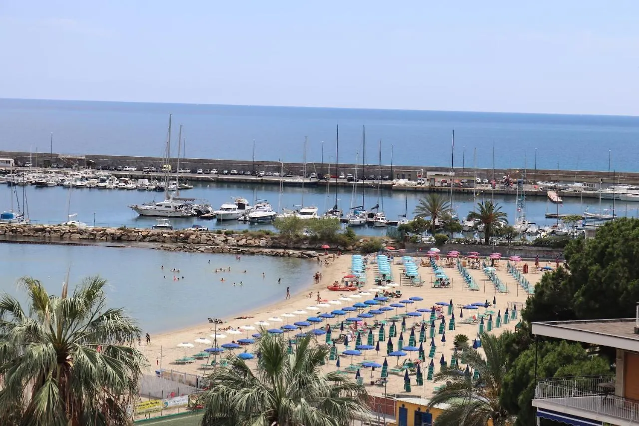 Dimora Dolce Vita - Attico Sul Mare Sanremo Apartment