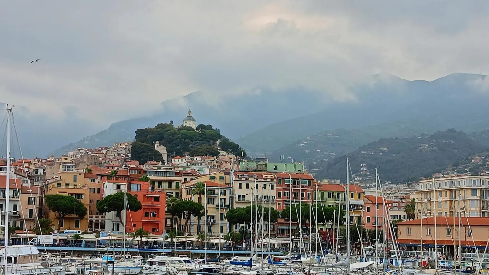 Dimora Dolce Vita - Attico Sul Mare Sanremo 0*,
