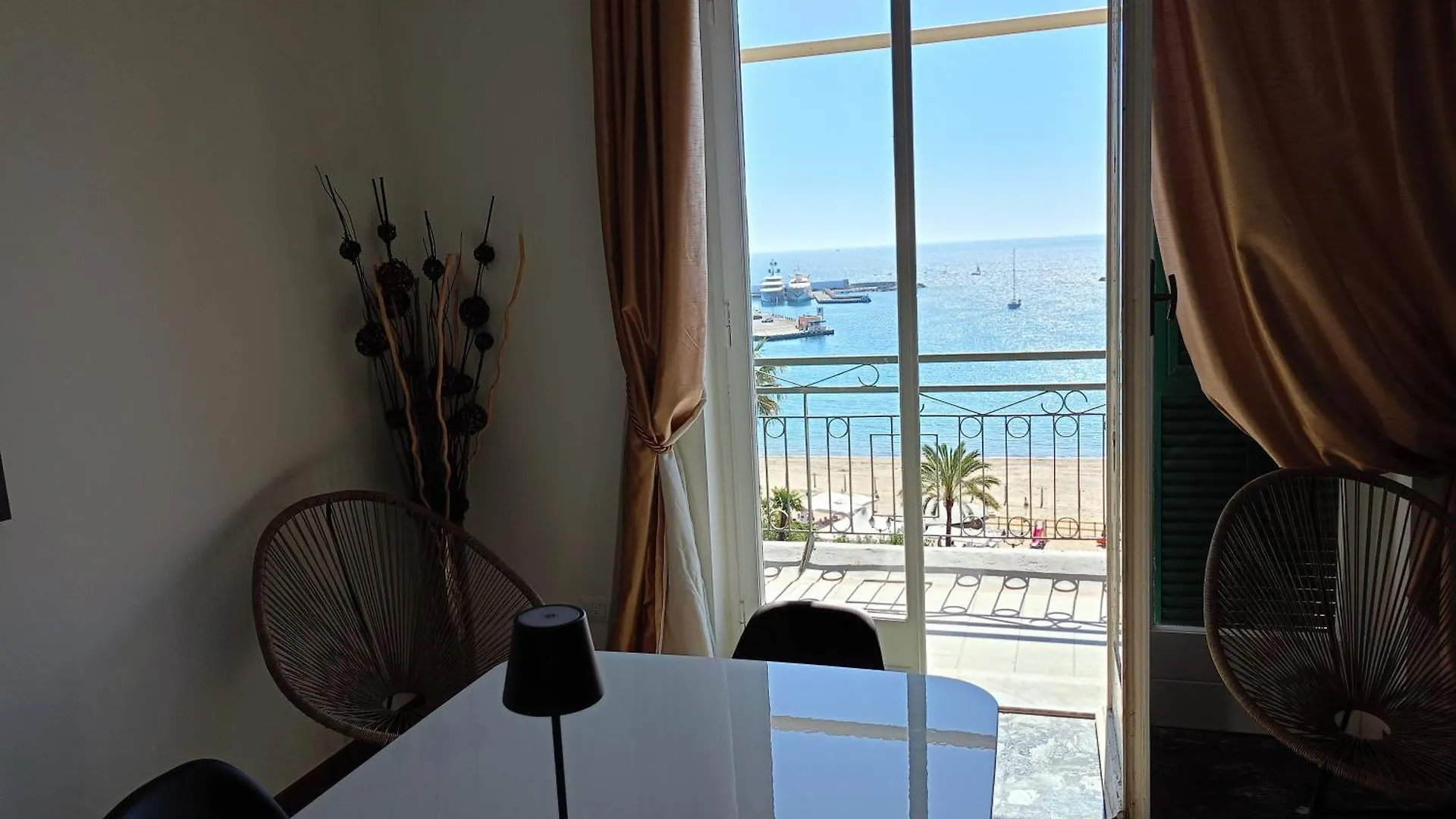Dimora Dolce Vita - Attico Sul Mare Sanremo 0*,