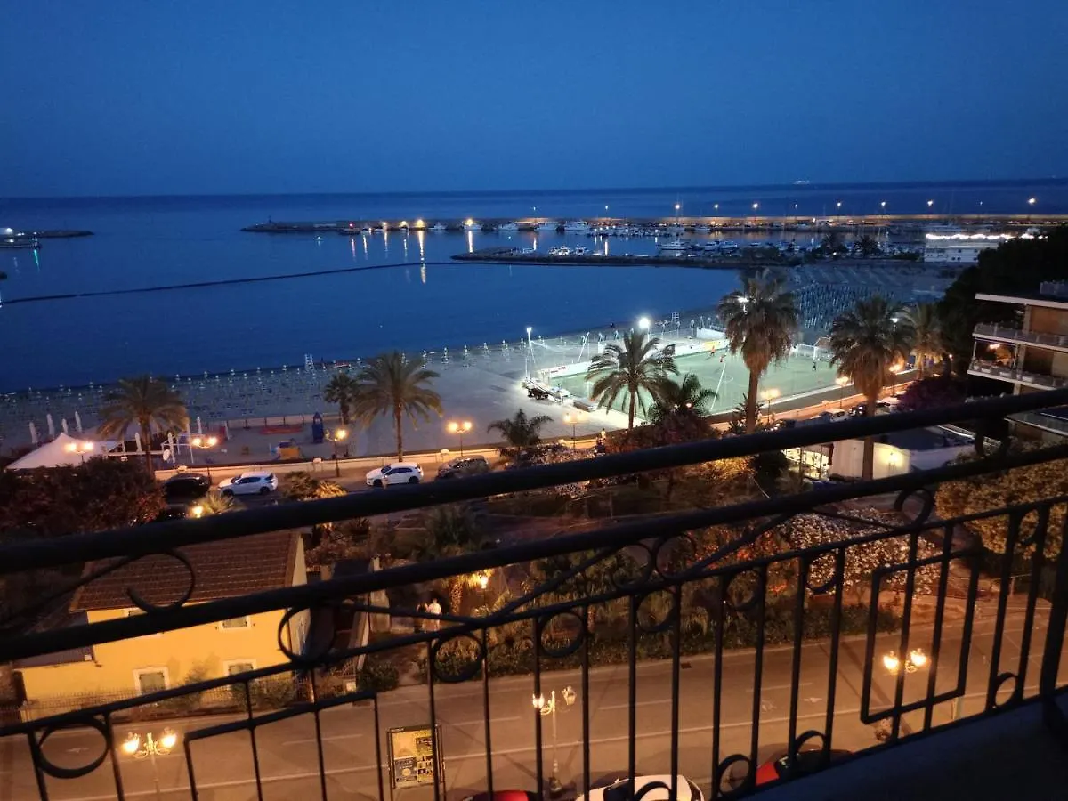 Apartmán Dimora Dolce Vita - Attico Sul Mare Sanremo